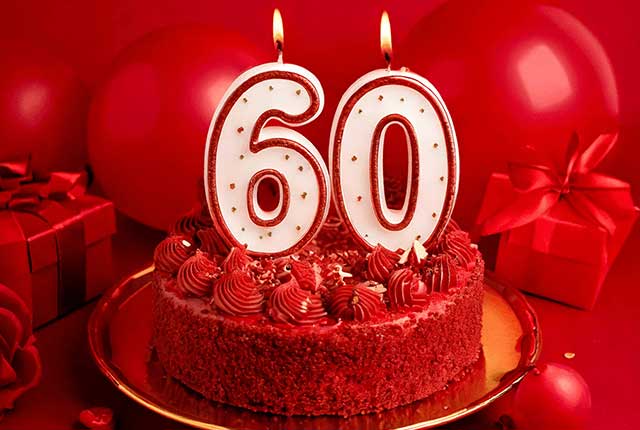 60歳の赤い還暦ケーキ
